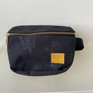 Herschel fifteen hip pack CNY Collection